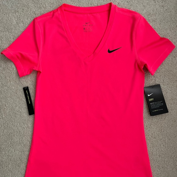 Nike Workout Top - Picture 1 of 3